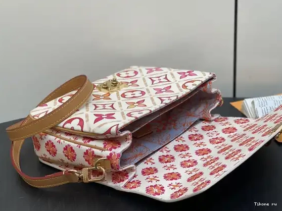 Affordable VUITTON POCHETTE LOUIS METIS-25*19*7cm 0510